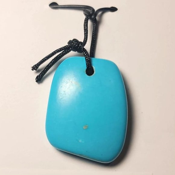 Turquoise Howlite Pendent - Picture 1 of 1